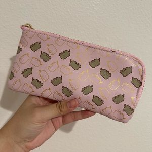 NWOT Adorable Pink Gold Pusheen Pencil Case/ Cosmetics Pouch